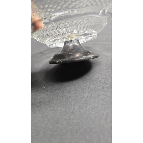 Vintage Glass Pedestal Compote Bowl Silver Plate Base 6.5" Scalloped Candy Dish - Picture 4 of 8